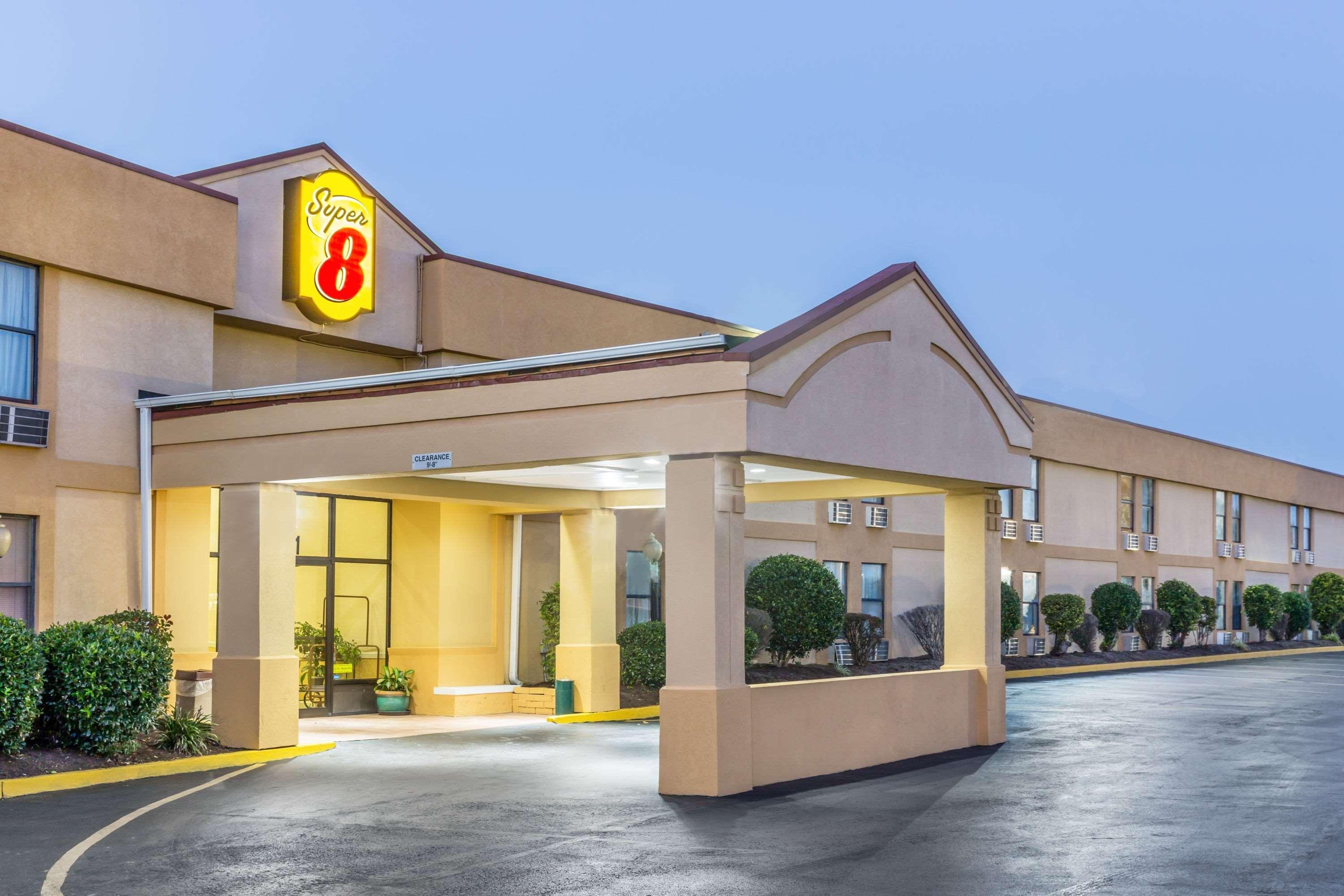 Super 8 By Wyndham Knoxville Downtown Area Extérieur photo