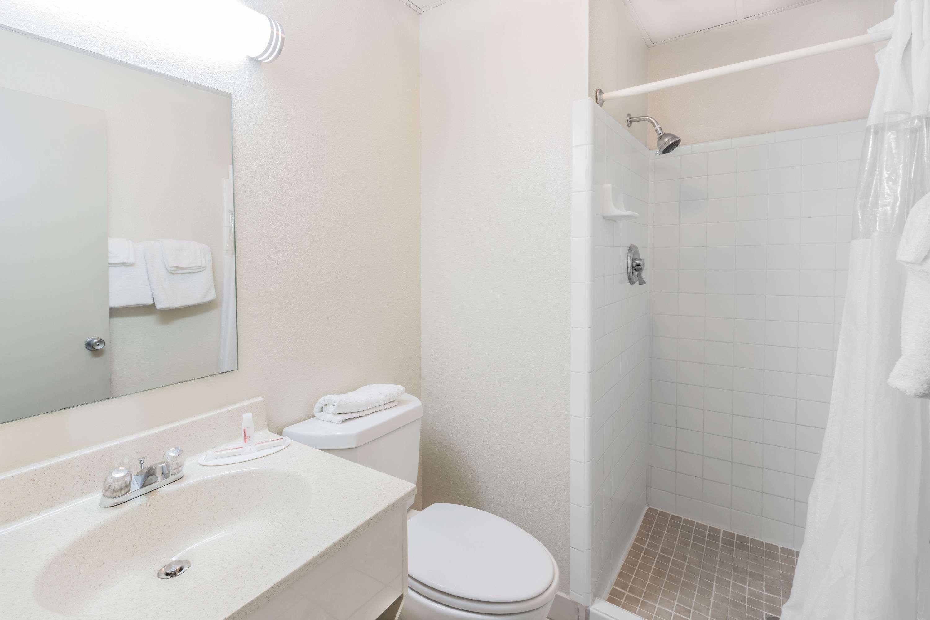 Super 8 By Wyndham Knoxville Downtown Area Extérieur photo